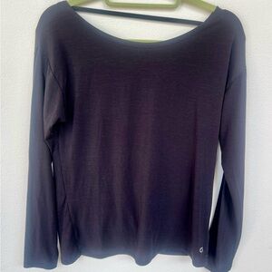 Women's Black Long Sleeve workout Top